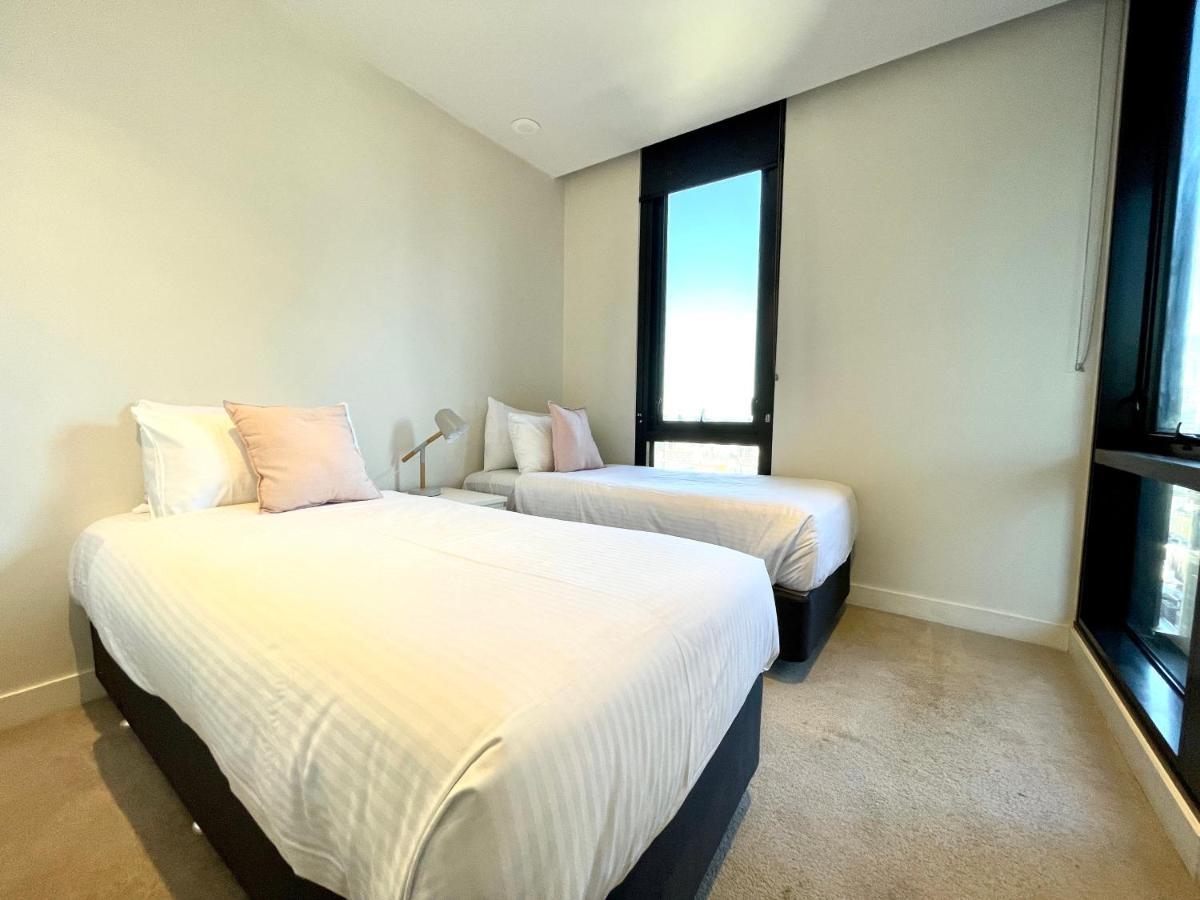 Readyset Apartments At Empire Melburne Exterior foto